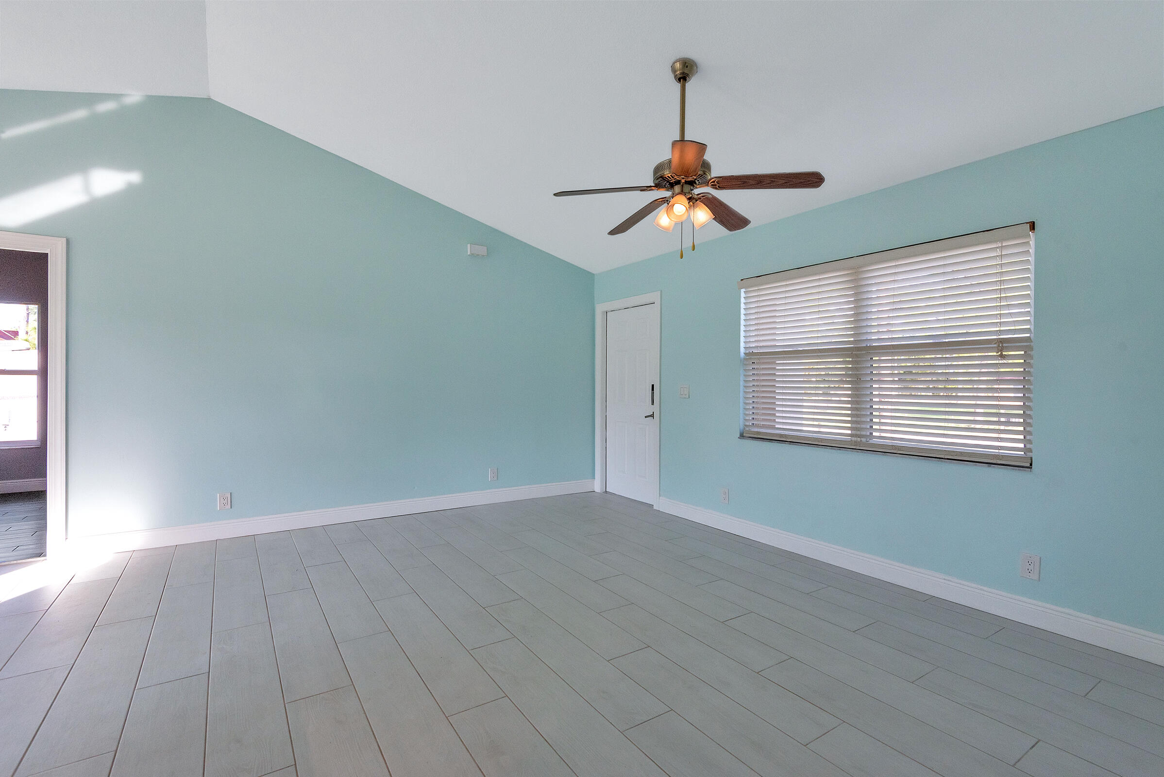14312 86th Road North The Acreage, FL 33470 - Photo 13 of 39 14312 - 016
