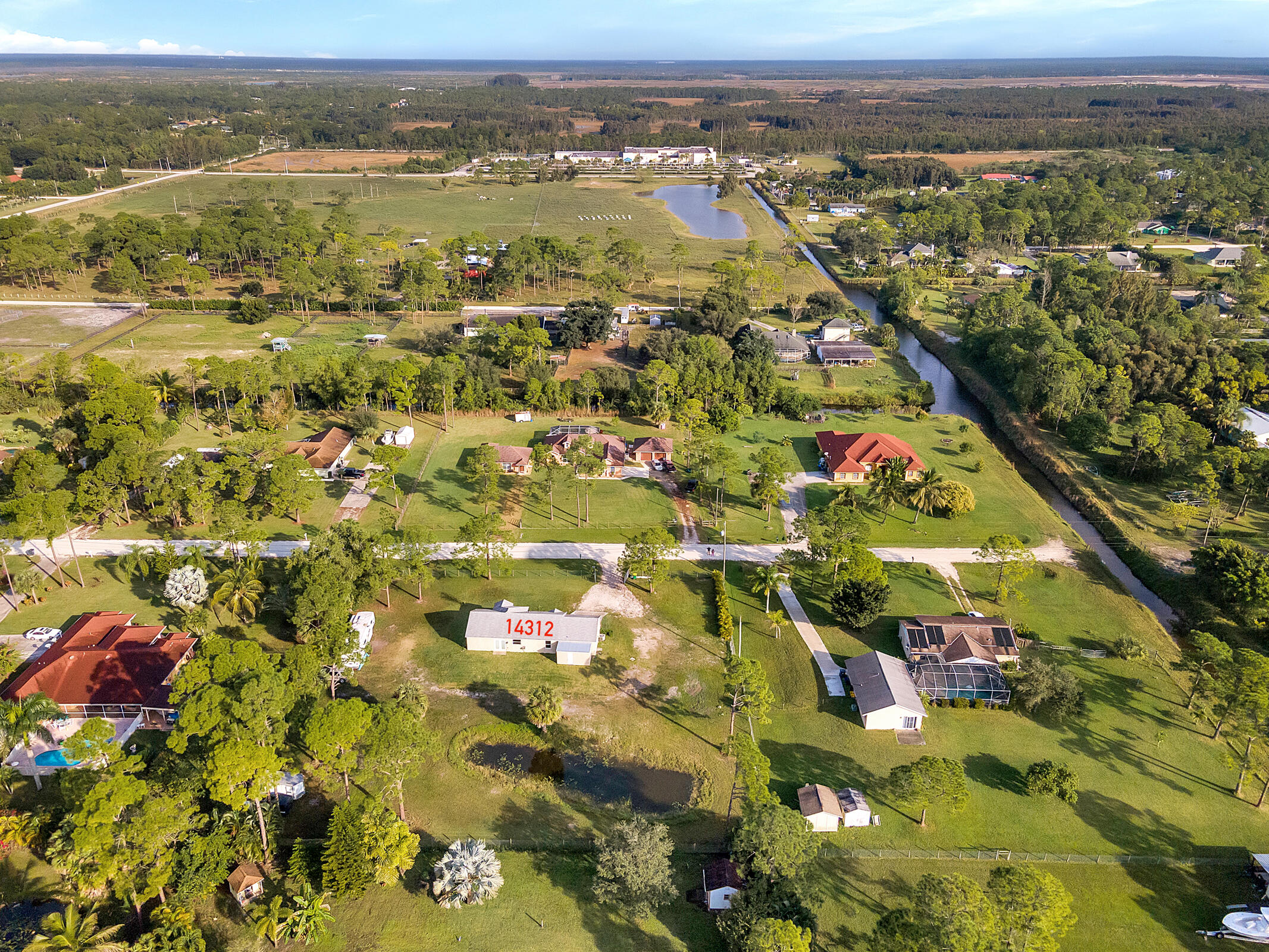 14312 86th Road North The Acreage, FL 33470 - Photo 8 of 39 14312 - 007