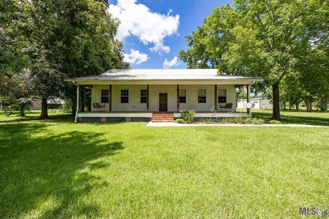 $345,000 | 9324 Burnside Road, Erwinville, LA 70729