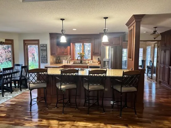 $545,000 | 7832 18th Street North, St. Paul, MN 55128