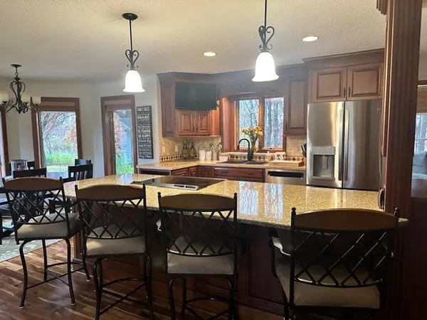 $545,000 | 7832 18th Street North, St. Paul, MN 55128