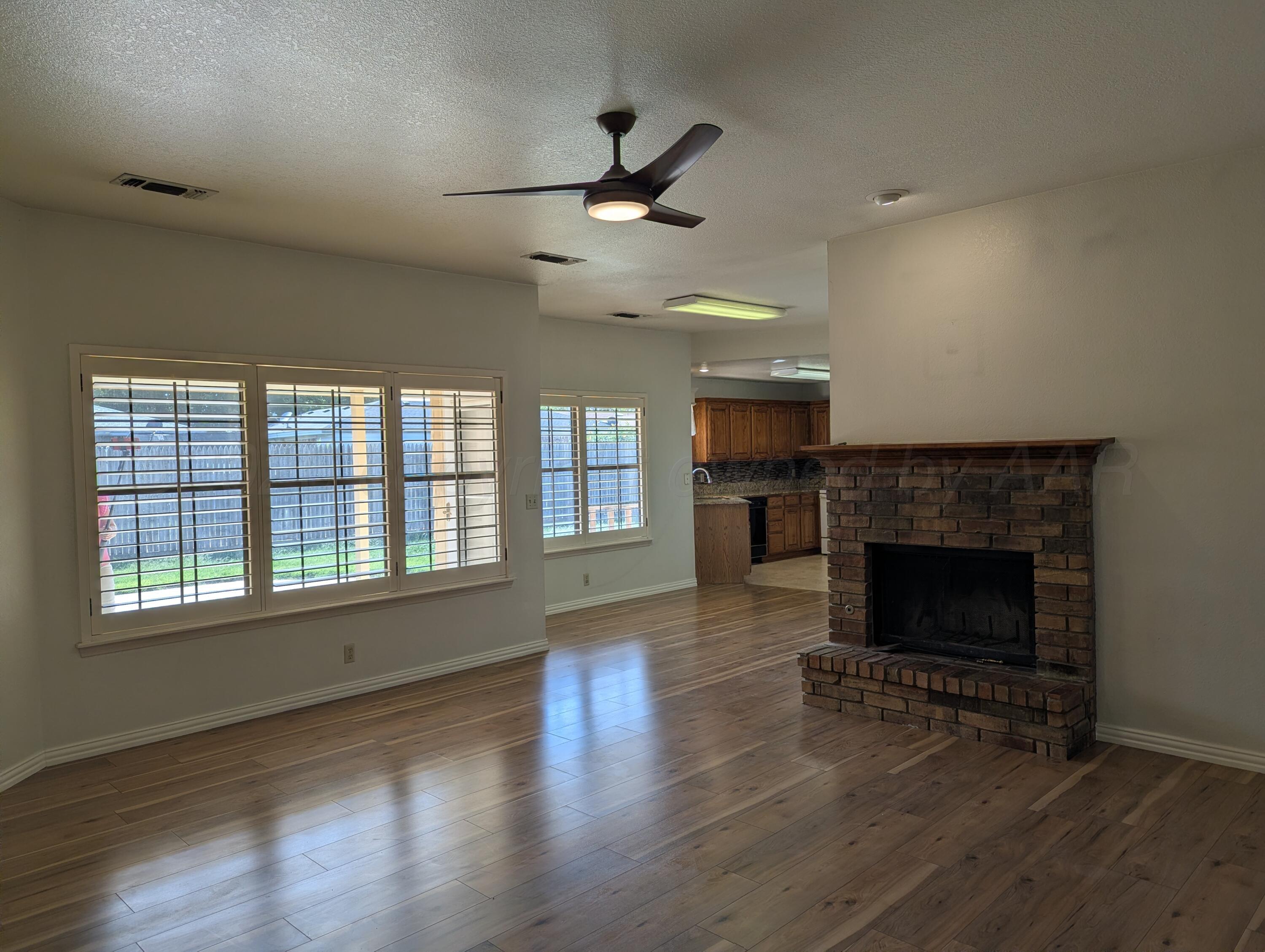 1101 Springfield Avenue Friona, TX 79035 - Photo 5 of 18 PXL_20260628_223955466