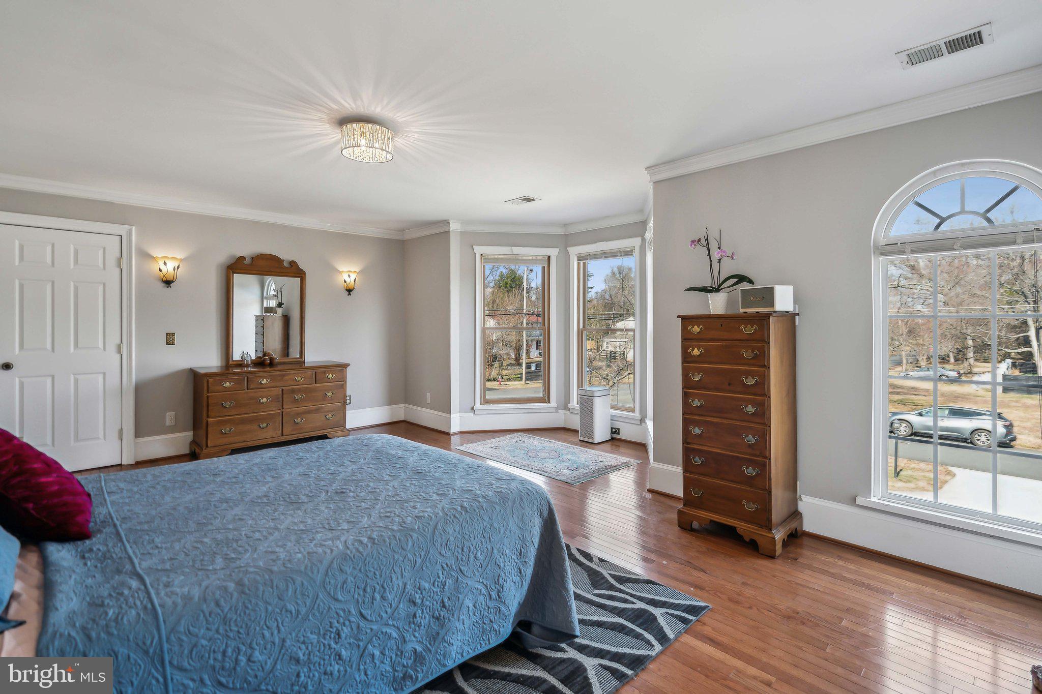 6731 Nicholson Road Falls Church, VA 22042 - Photo 13 of 37 Gallery Image 13