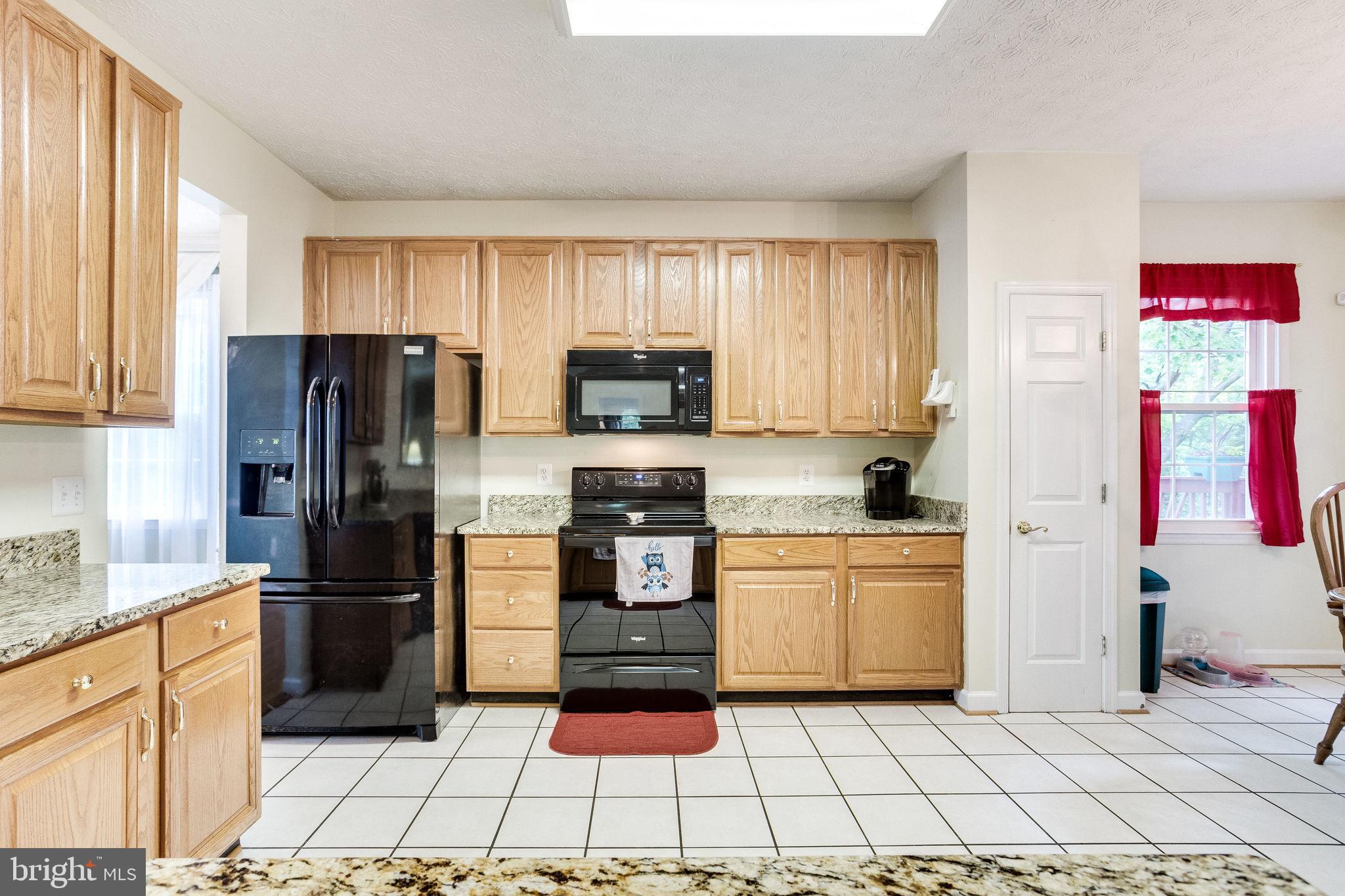 8306 Pleasant Chase Road Jessup, MD 20794 - Photo 7 of 37