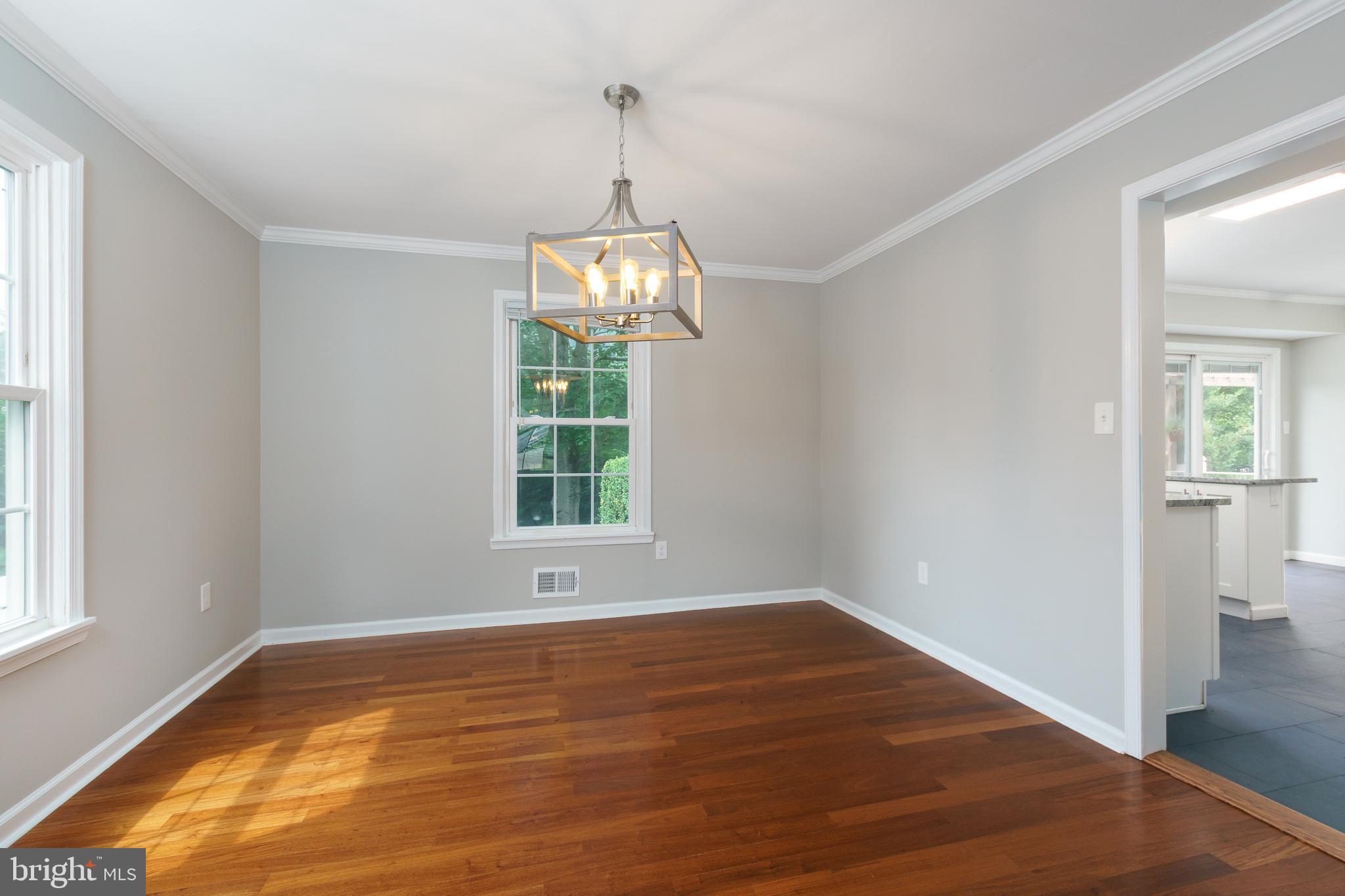5 Sandy Lane Ewing, NJ 08628 - Photo 8 of 37 Dining room