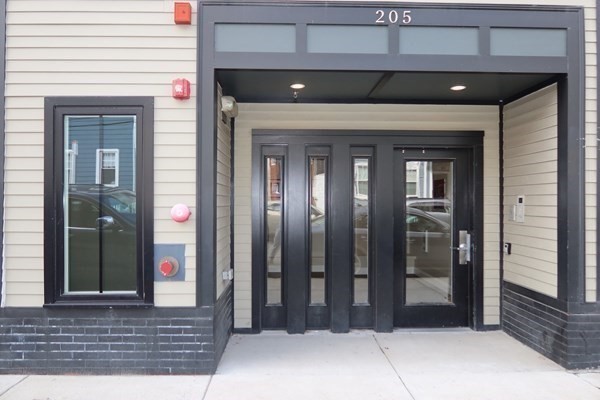 205 West 8th Street, Unit 4 Boston, MA 02127 - Photo 21 of 22 a view of a entryway of a house