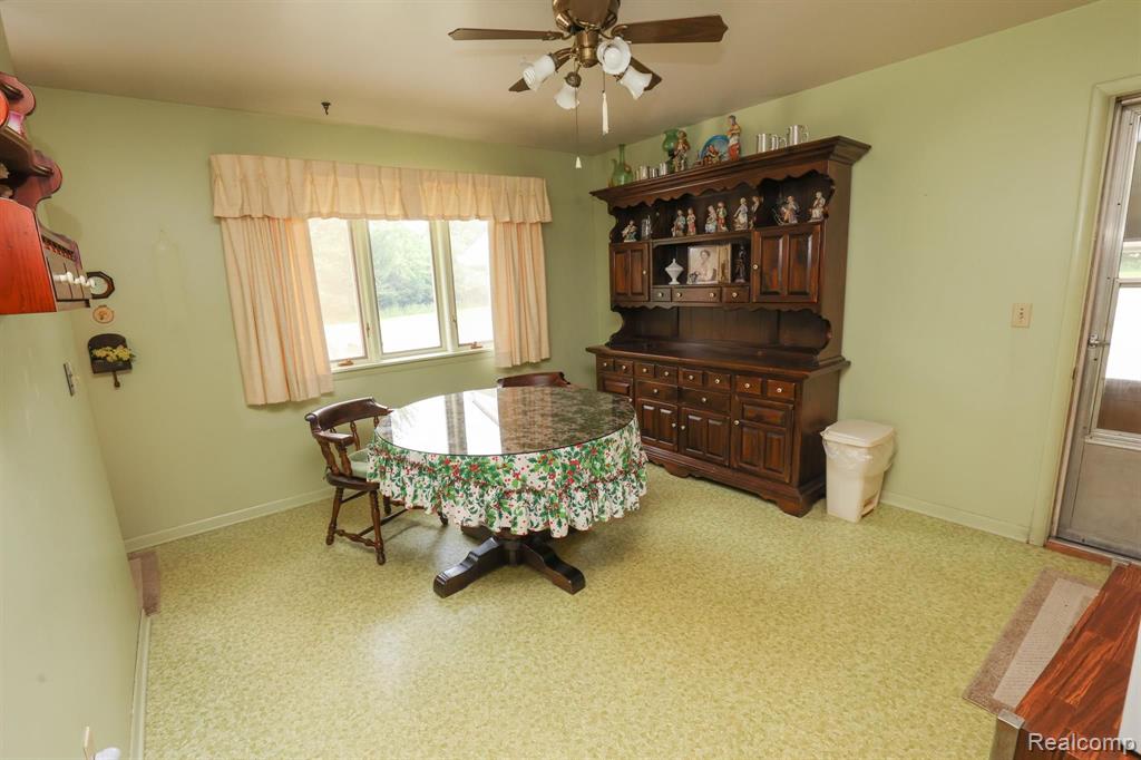 5896 Cobb Road Lapeer, MI 48446 - Photo 6 of 42
