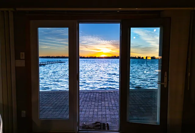 $1,100,000 | 564 Lake Drive, Coldwater, MI 49036