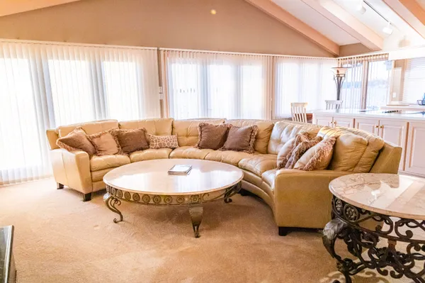 $1,100,000 | 564 Lake Drive, Coldwater, MI 49036