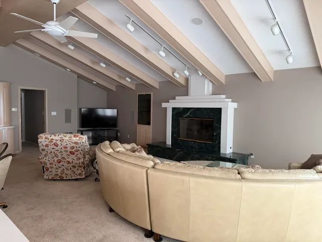 $1,100,000 | 564 Lake Drive, Coldwater, MI 49036