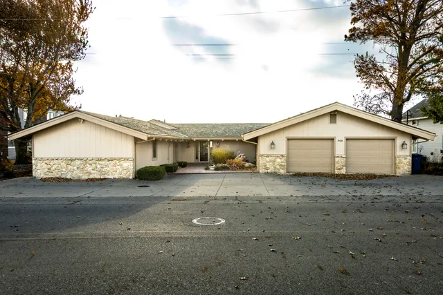 $1,100,000 | 564 Lake Drive, Coldwater, MI 49036