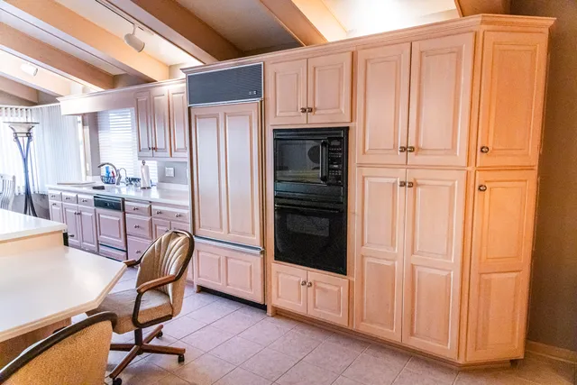 $1,100,000 | 564 Lake Drive, Coldwater, MI 49036