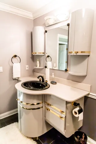 $1,100,000 | 564 Lake Drive, Coldwater, MI 49036