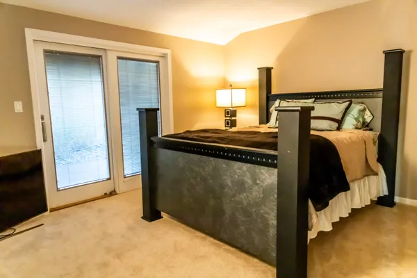 $1,100,000 | 564 Lake Drive, Coldwater, MI 49036