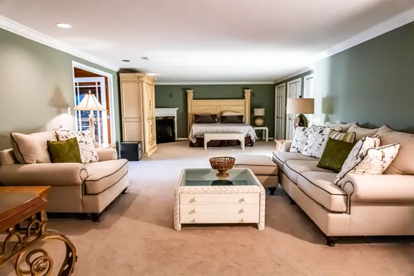 $1,100,000 | 564 Lake Drive, Coldwater, MI 49036