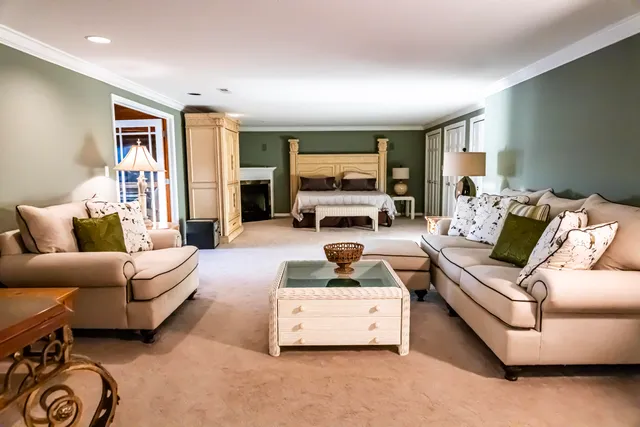 $1,100,000 | 564 Lake Drive, Coldwater, MI 49036