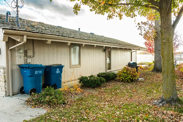 $1,100,000 | 564 Lake Drive, Coldwater, MI 49036