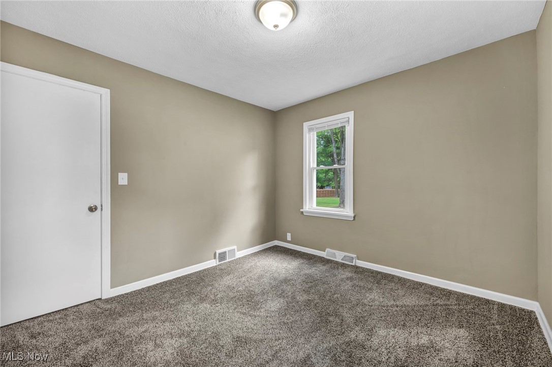14301 Rockside Road Maple Heights, OH 44137 - Photo 23 of 41