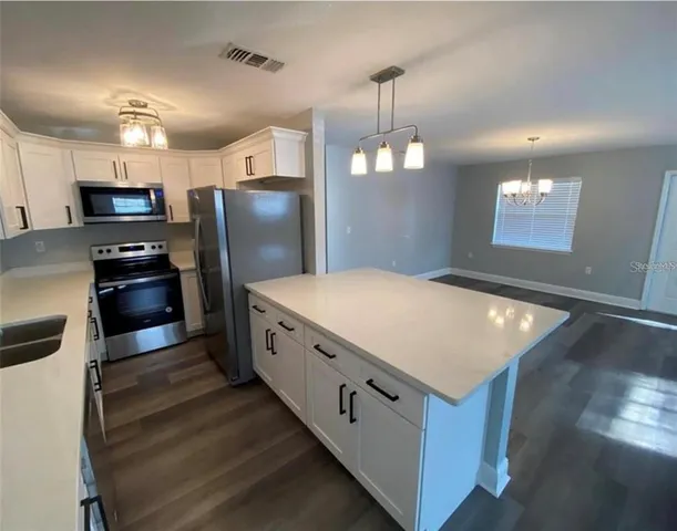 $2,400 | 4711 Ohio Avenue, Tampa, FL 33616