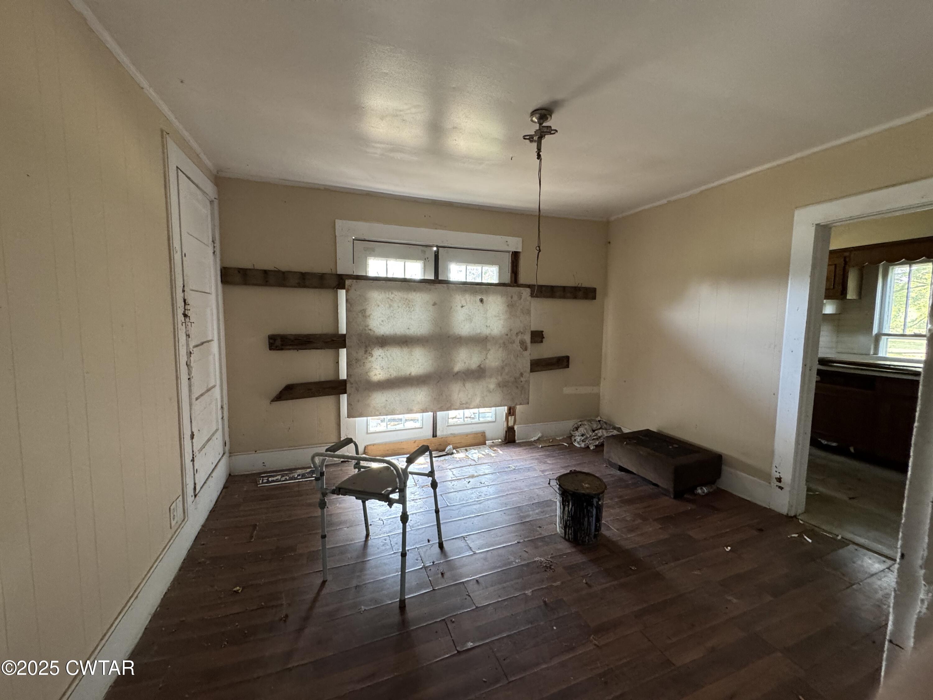 206 Medina Highway Milan, TN 38358 - Photo 6 of 10 a view of a room with gym equipment