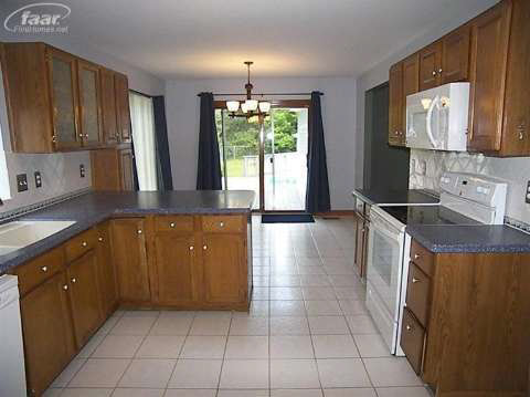 4500 Elms Road Flushing, MI 48433 - Photo 3 of 24 20418753-2.JPG