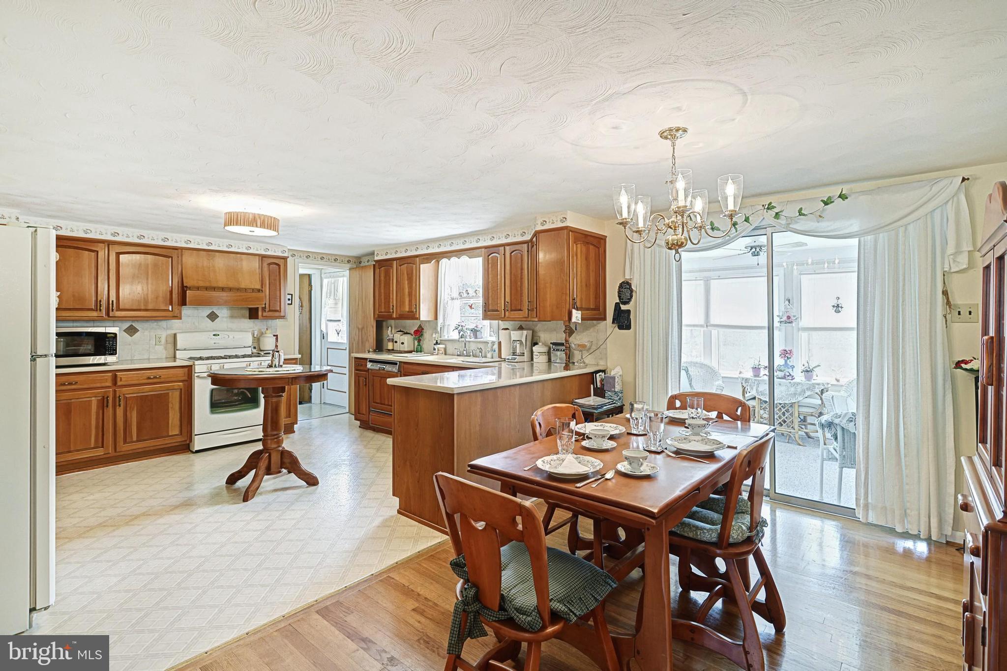 190 Edward Road York, PA 17403 - Photo 12 of 33 Gallery Image 12