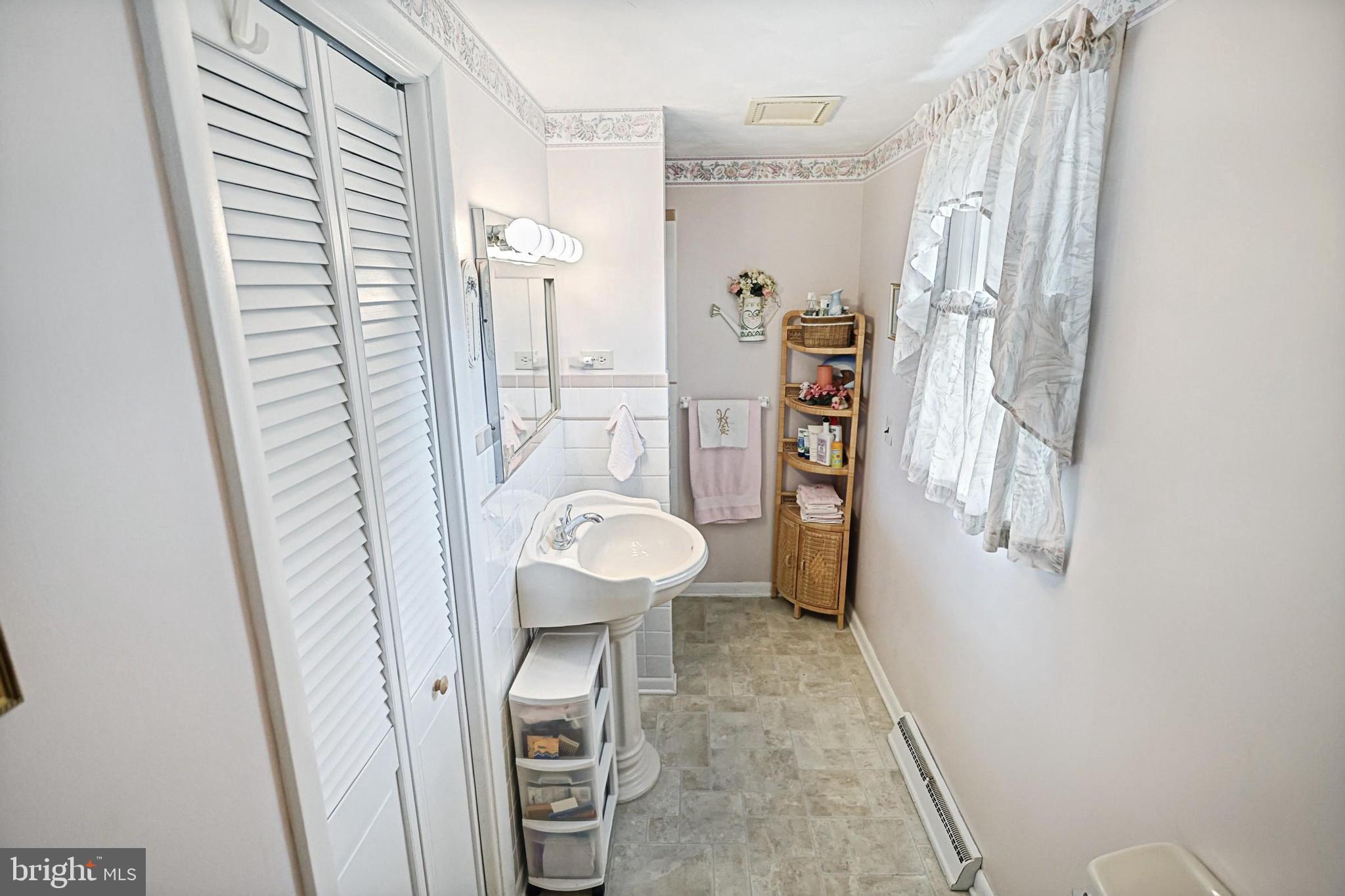190 Edward Road York, PA 17403 - Photo 21 of 33 Gallery Image 21