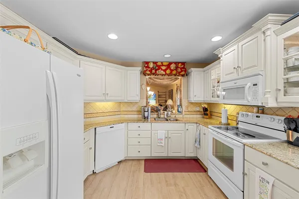 $2,500 | 6809 Southeast Yorktown Drive, Hobe Sound, FL 33455