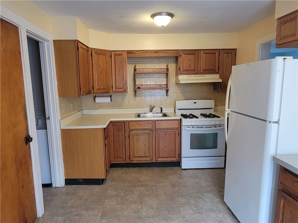 4 Wendell Place Rochester, NY 14615 - Photo 2 of 13