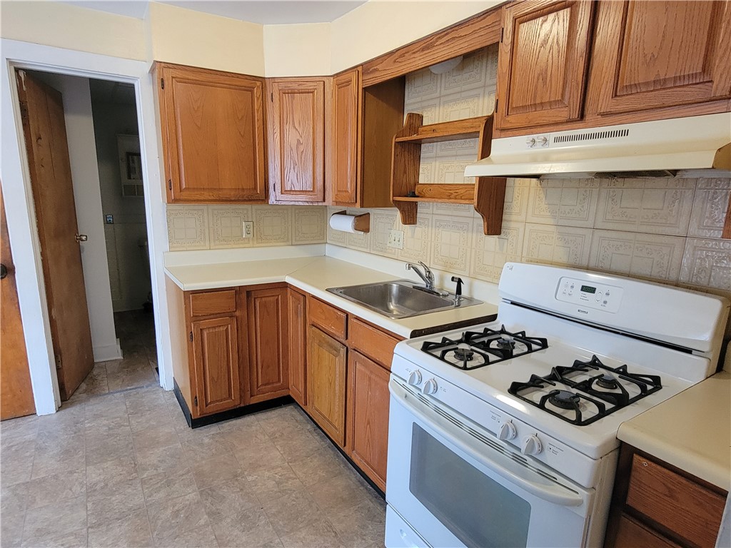 4 Wendell Place Rochester, NY 14615 - Photo 3 of 13