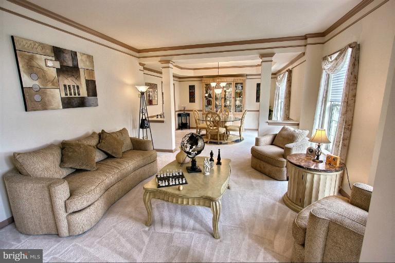 13929 Rockingham Road Germantown, MD 20874 - Photo 2 of 30 Additional Living Room view
