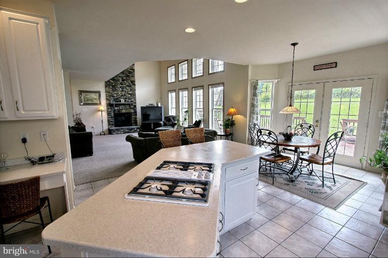 13929 Rockingham Road Germantown, MD 20874 - Photo 17 of 30 Additional kitchen view