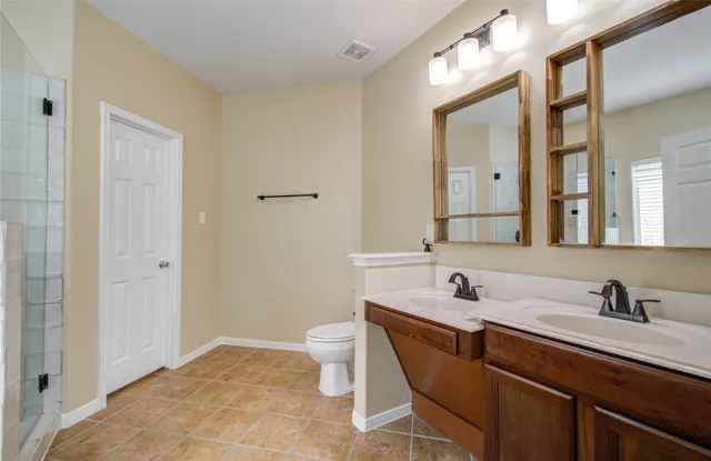 $2,300 | 17607 Memorial Falls Drive, Tomball, TX 77375