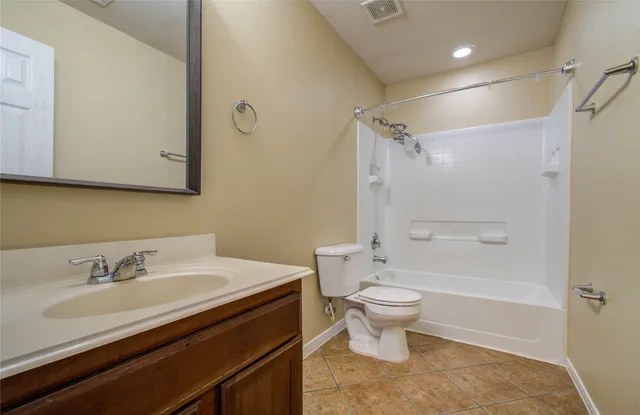 $2,300 | 17607 Memorial Falls Drive, Tomball, TX 77375