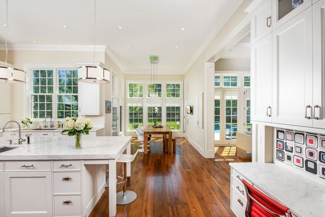 $2,725,000 | 174 Beach Road, Glencoe, IL 60022