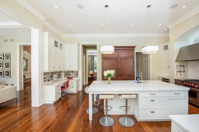 $2,725,000 | 174 Beach Road, Glencoe, IL 60022