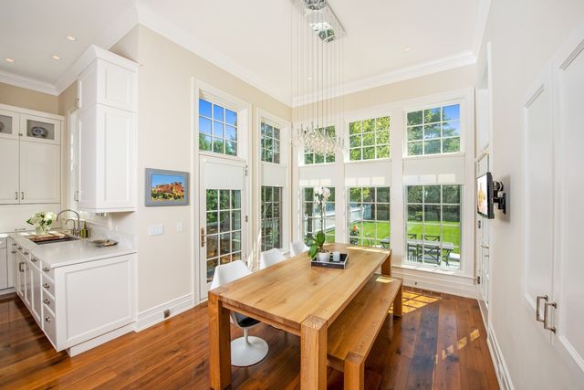 $2,725,000 | 174 Beach Road, Glencoe, IL 60022