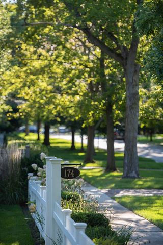 $2,725,000 | 174 Beach Road, Glencoe, IL 60022