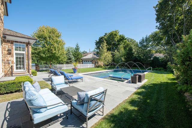 $2,725,000 | 174 Beach Road, Glencoe, IL 60022
