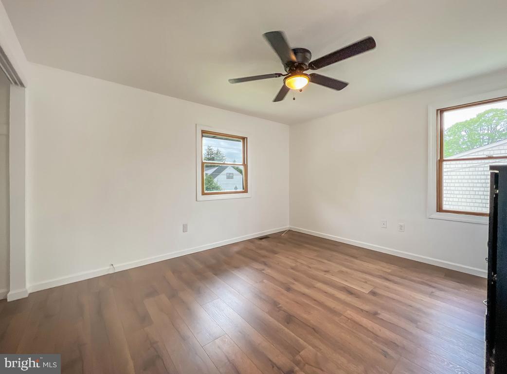701 Chapel Road Cinnaminson, NJ 08077 - Photo 45 of 53 Newer Floor