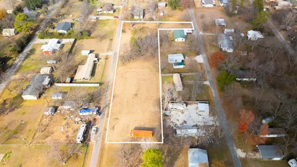 a view of a yard