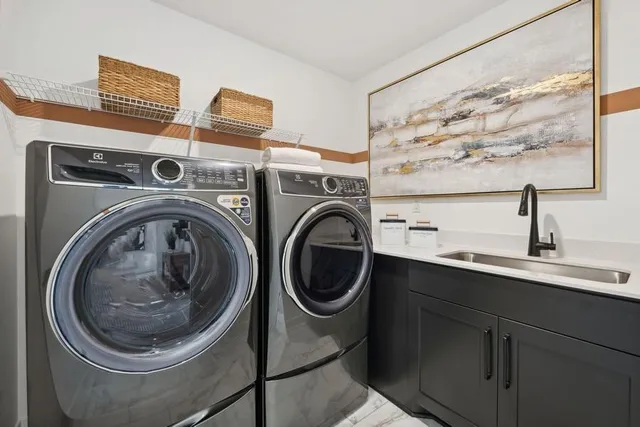 $1,229,950 | 20090 63rd Avenue North, Corcoran, MN 55340