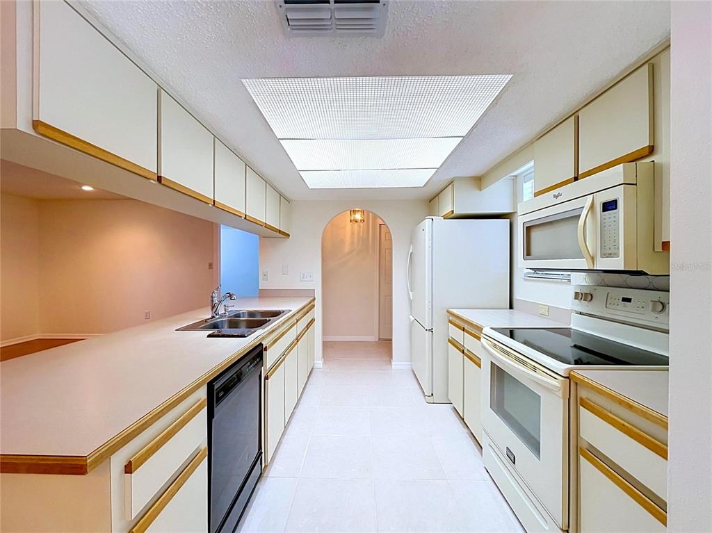 12132 Shadow Ridge Boulevard Hudson, FL 34669 - Photo 15 of 57 Gallery Image 15