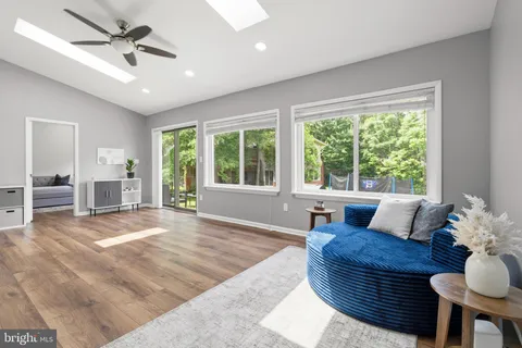 $819,000 | 15004 DuFief Drive, Gaithersburg, MD 20878