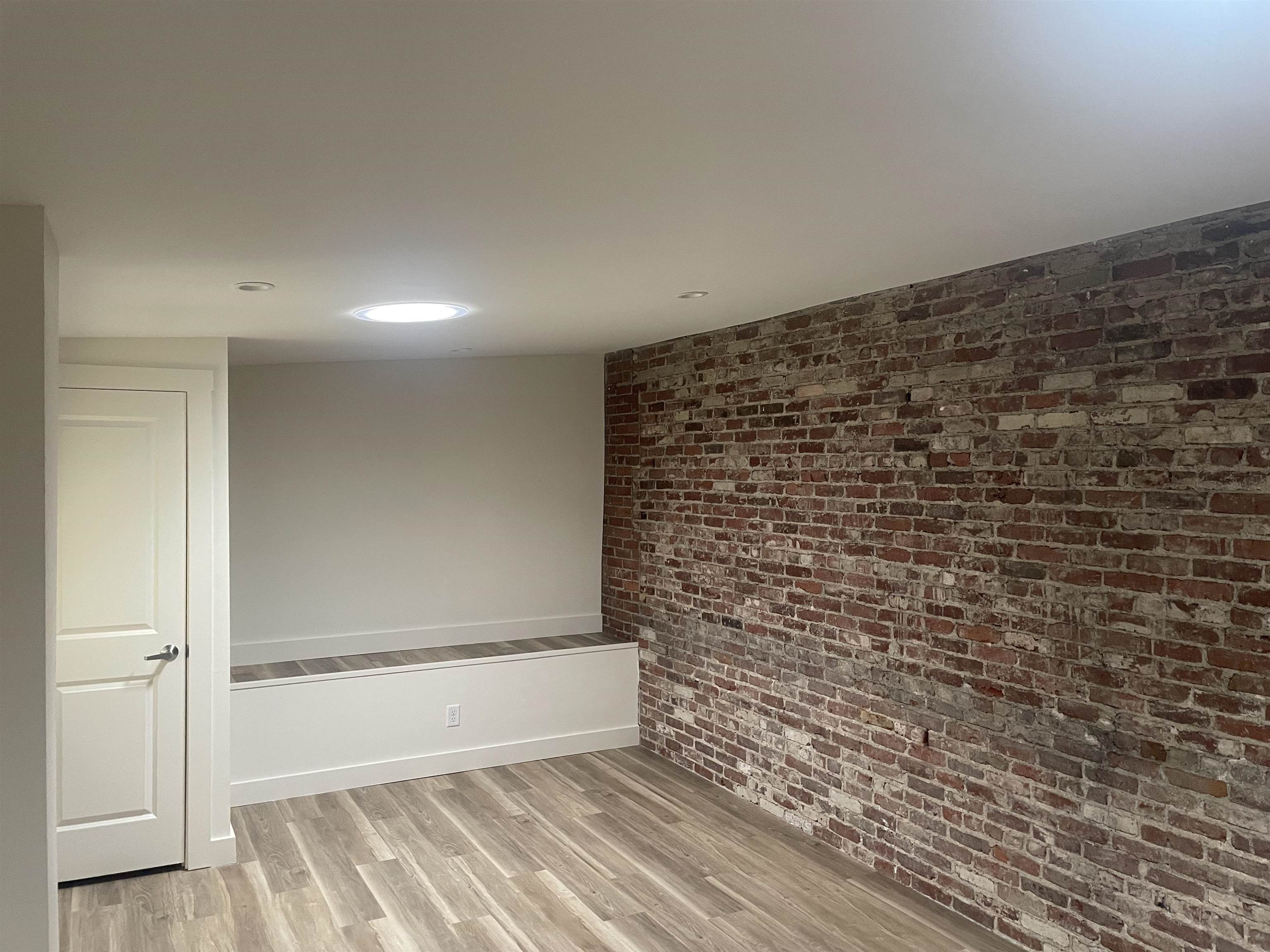 22 South Main Street, Unit 202 Rochester, NH 03867 - Photo 23 of 35