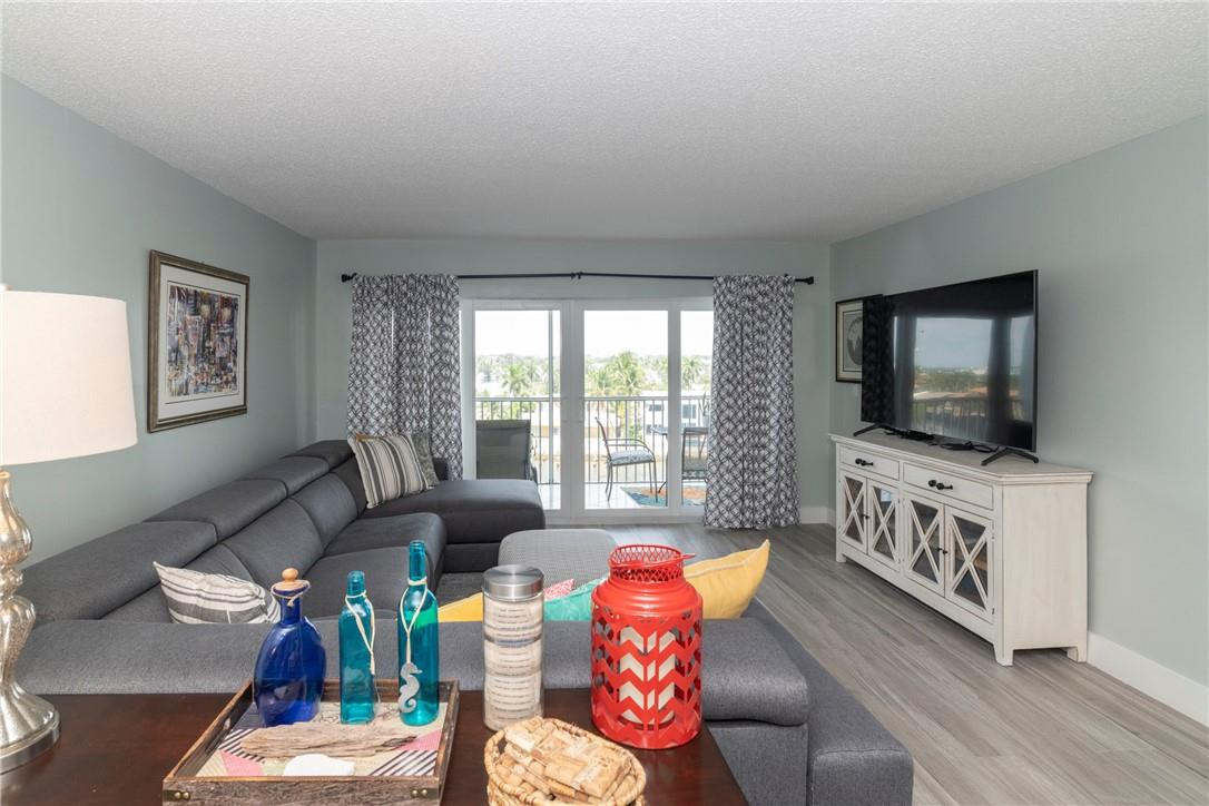 299 North Riverside Drive, Unit 606 Pompano Beach, FL 33062 - Photo 3 of 18 Photo 3