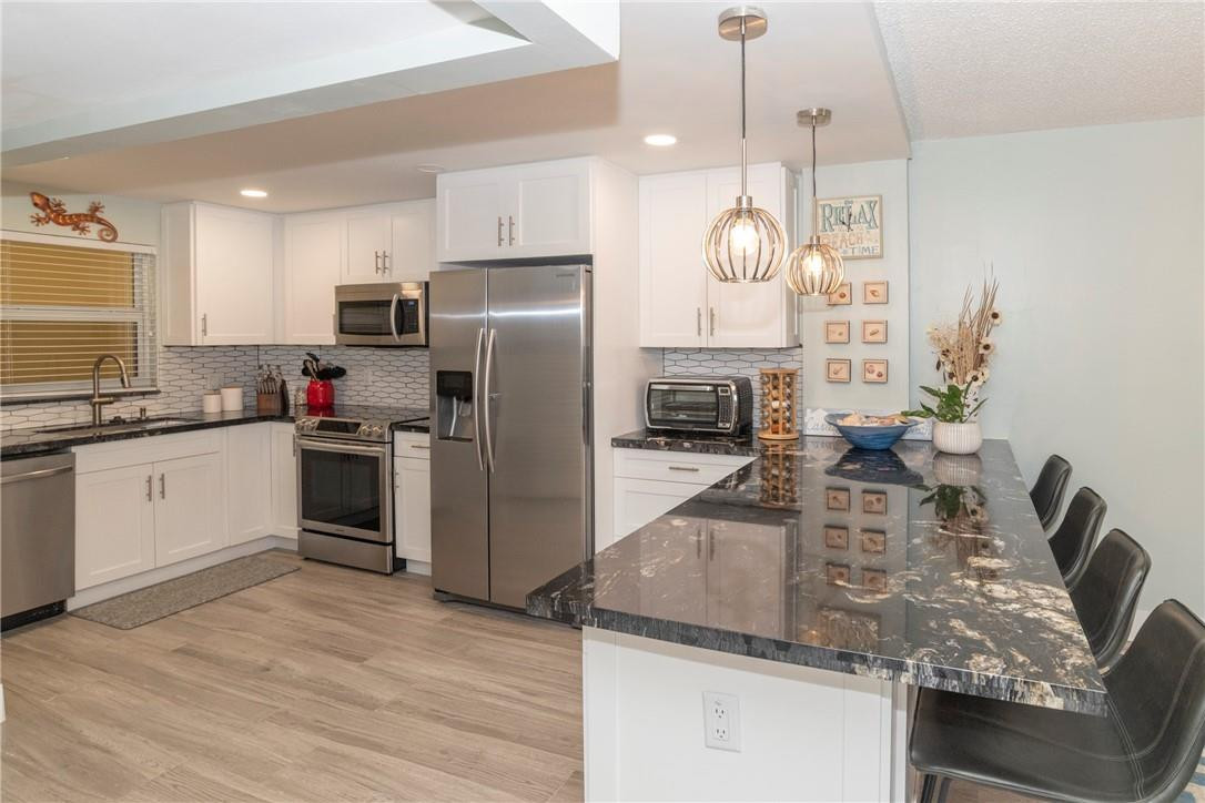 299 North Riverside Drive, Unit 606 Pompano Beach, FL 33062 - Photo 6 of 18 Photo 6