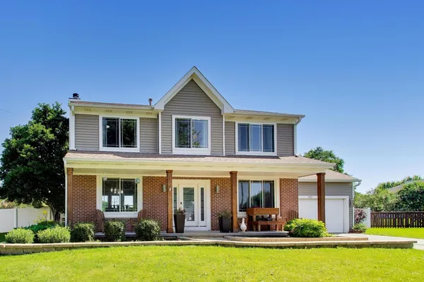 $550,000 | 465 Spring Ridge Drive, Crystal Lake, IL 60012
