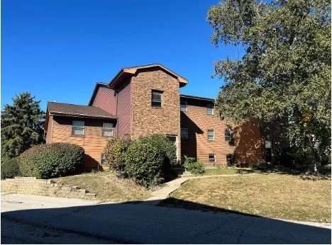 $762,500 | 715 South Golfcrest Road, Normal, IL 61761