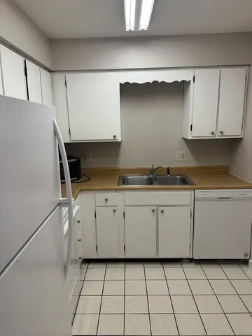 $762,500 | 715 South Golfcrest Road, Normal, IL 61761